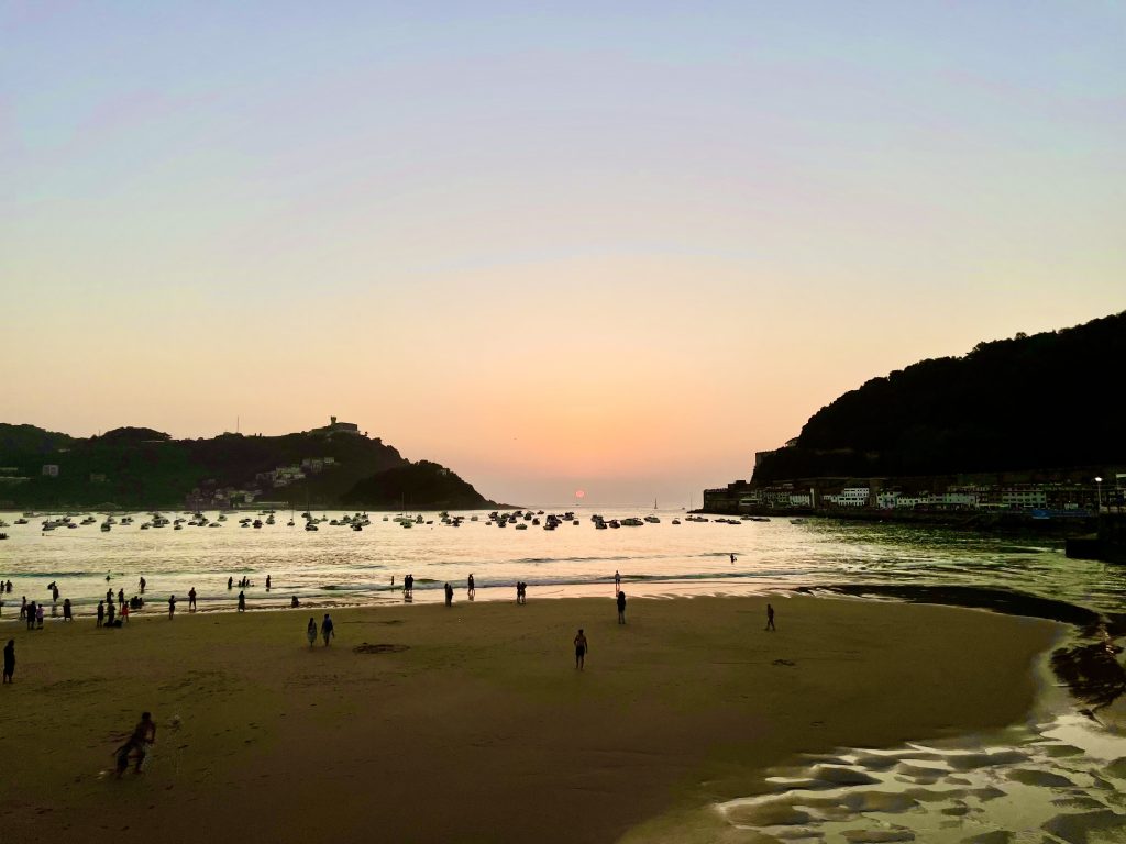 Coucher de soleil su la plage de San Sebastian